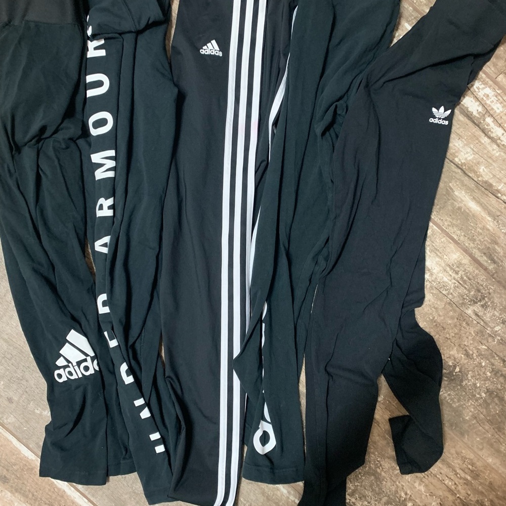 Youth XL and adult small. Bundle of five pairs of leggings